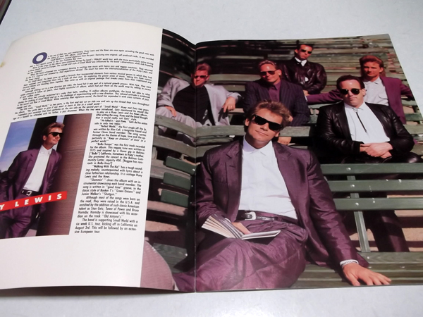 �q���[�C�E���C�X�E�A���h�E�U�E�j���[�X882