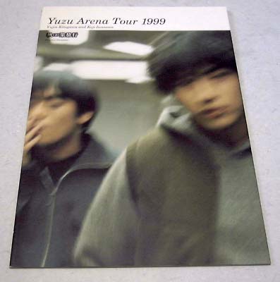 �H(��)�y���s