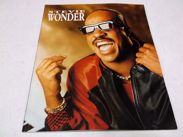 �X�e�B�[�r�[�E�����_�[